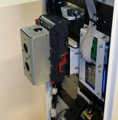 Combo Hastane Otomatı 350W Meyve Suyu Atıştırmalığı İçin Özel Renk